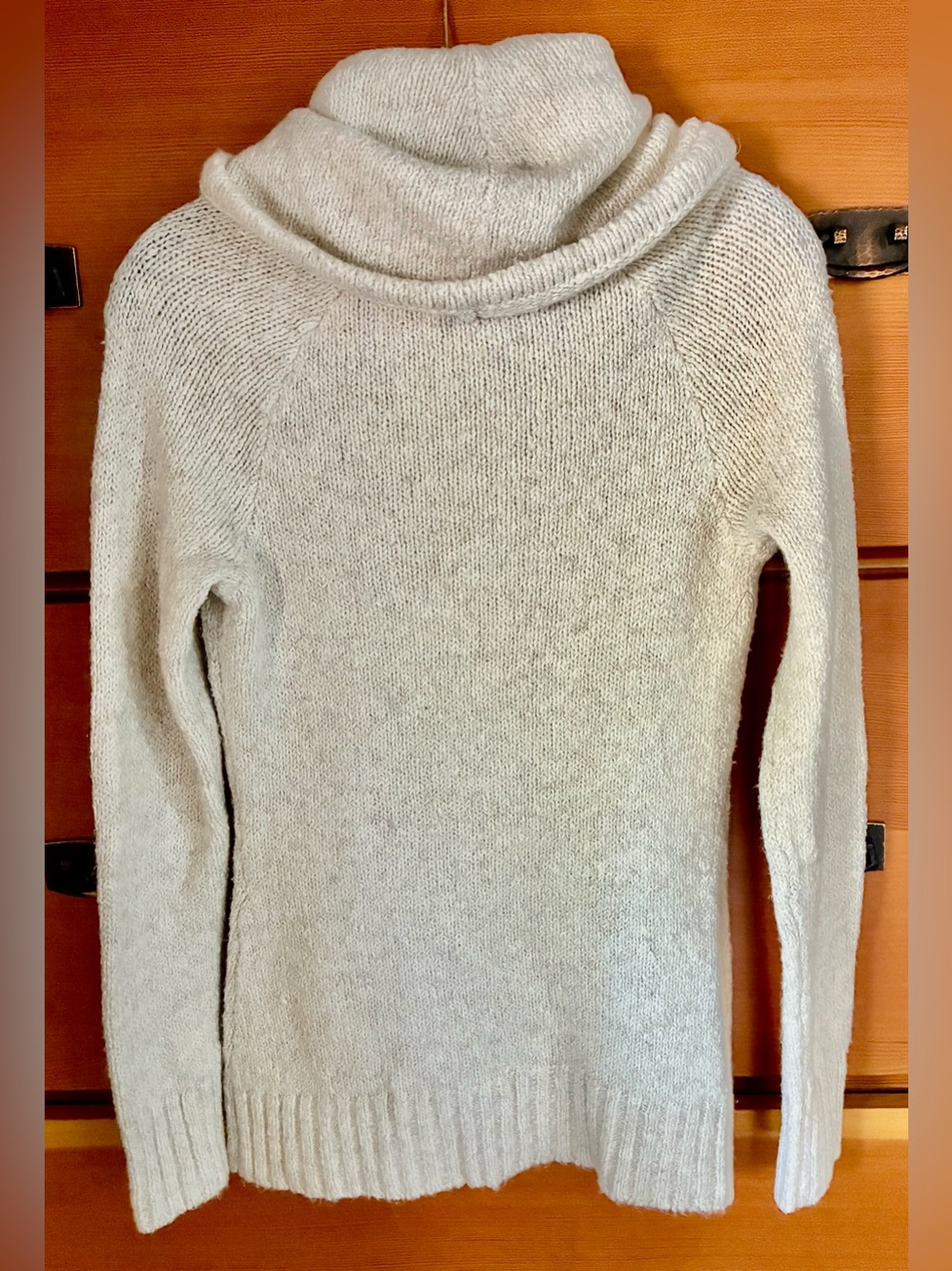 Eddie Bauer Women’s Lounge Sweater in Ivory - Picture 4 of 4